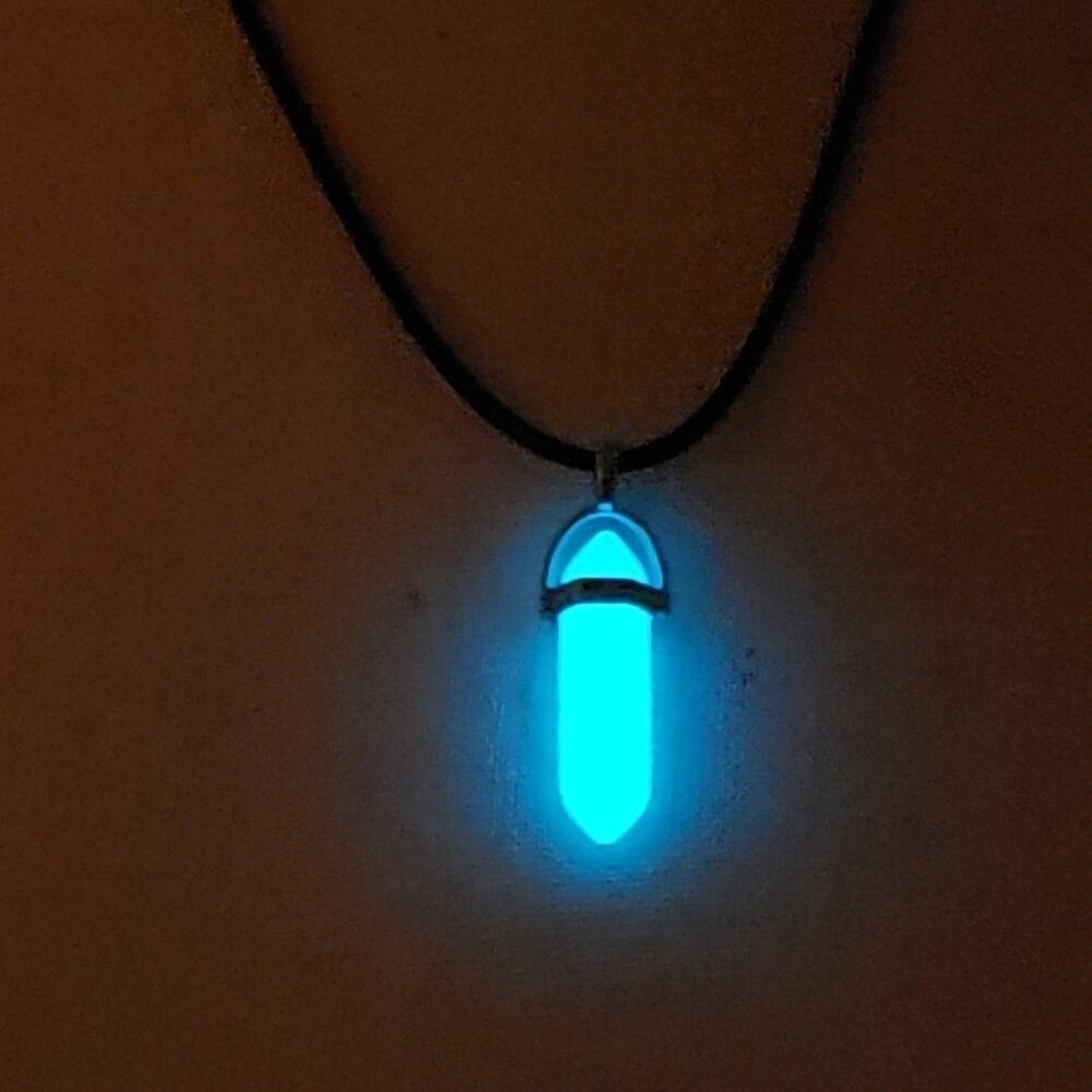 Glow in the Dark Luminous Stone Pendant - Picture 2 of 7